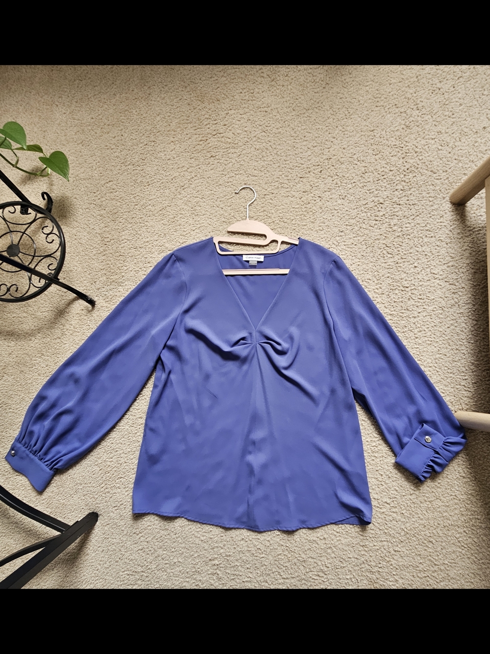 Calvin Klein V-Neck Twist Front Top in Periwinkle